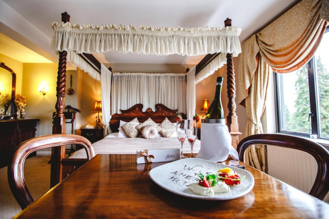 Aherlow House Hotel & Lodges 외부 사진